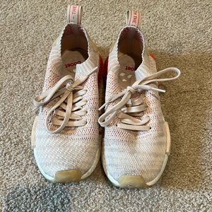 Adidas women’s primeknit boost in size 7